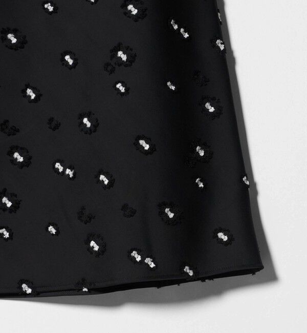 UNITED ARROWS「サテン フラワー ジャガード ロングスカート ブラック」|フレア|