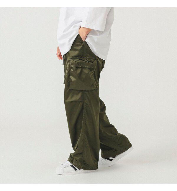 BEAMS「【別注】Gramicci / シャイニーナイロン 6ポケットパンツ」|チノ|