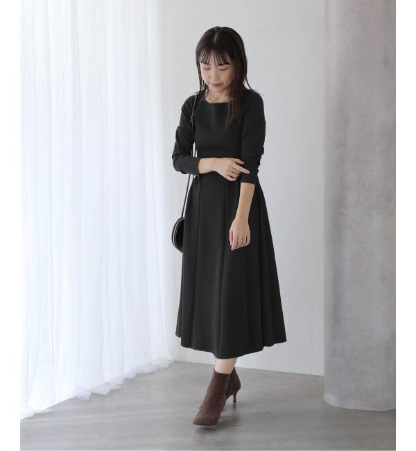  「フィットフレアニットワンピース」|ワンピース|