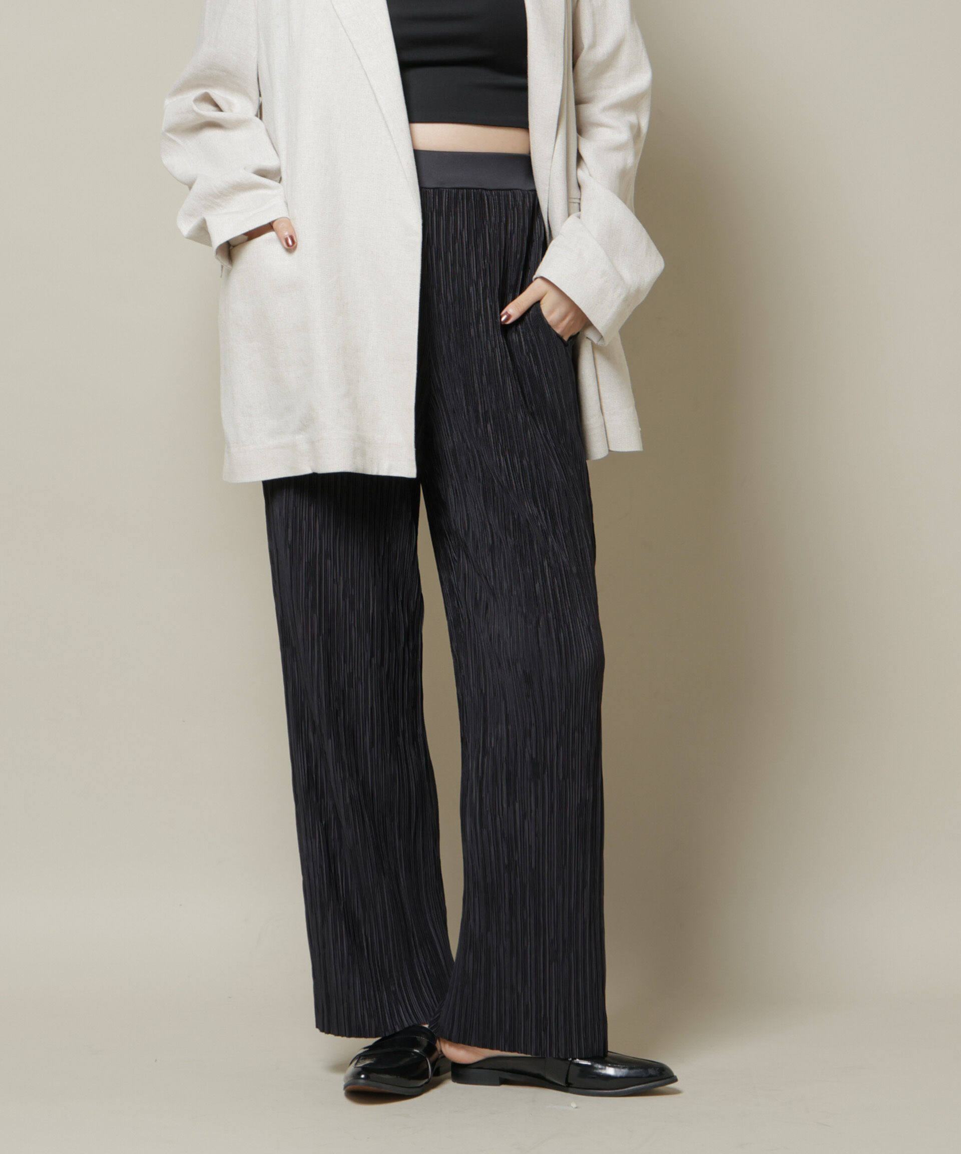 nano･universe「ランダムプリーツカットセミワイドパンツ(セットアップ可)」|チノ|ブラック