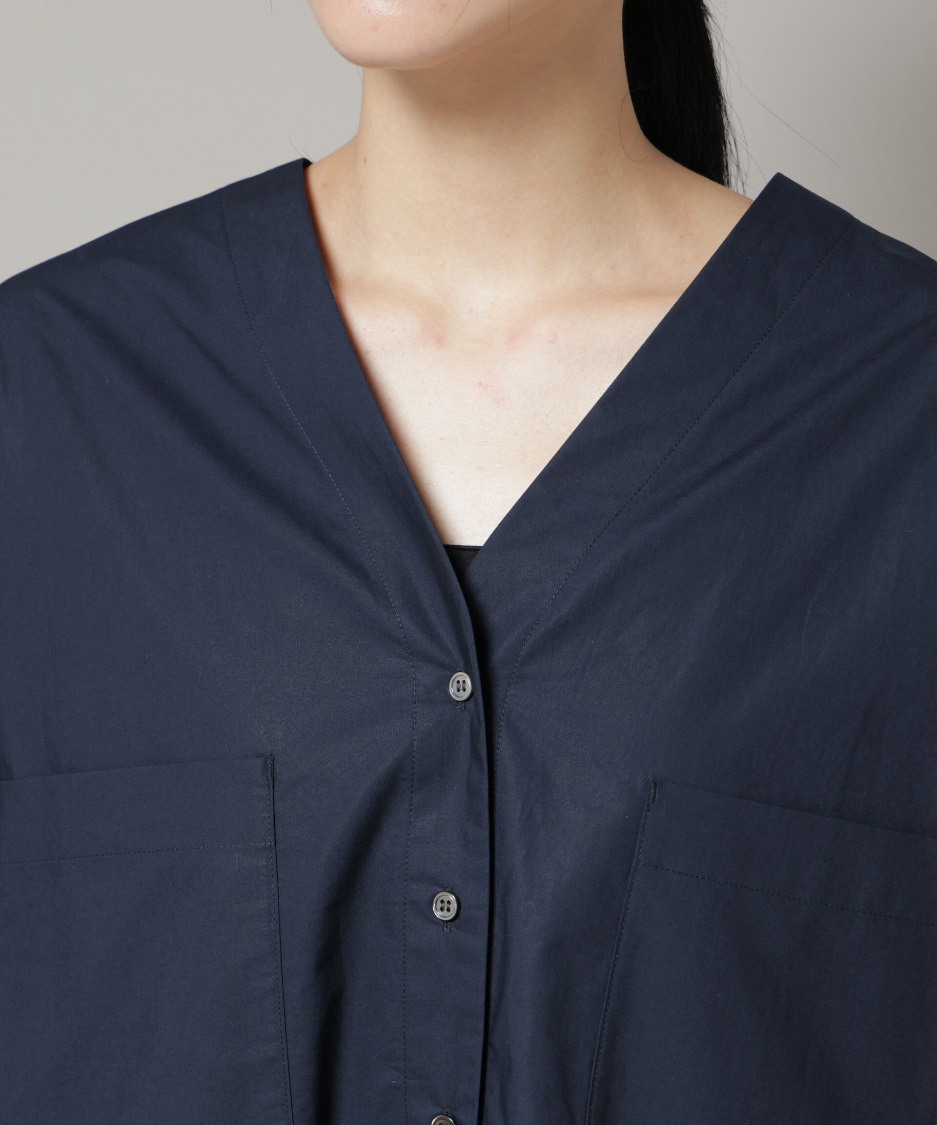 nano･universe「Vネックオーバーサイズシャツ」|シャツ・ブラウス|