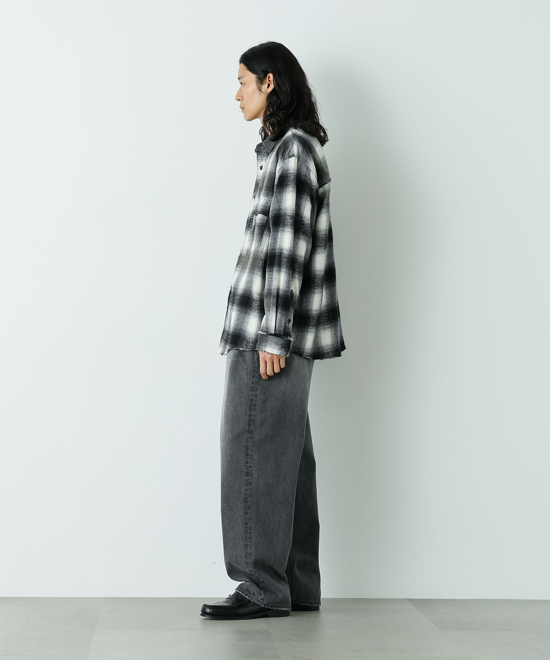 nano･universe「｢HOTEL PALACE｣ フェードデニム ルーズシルエットパンツ」|チノ|