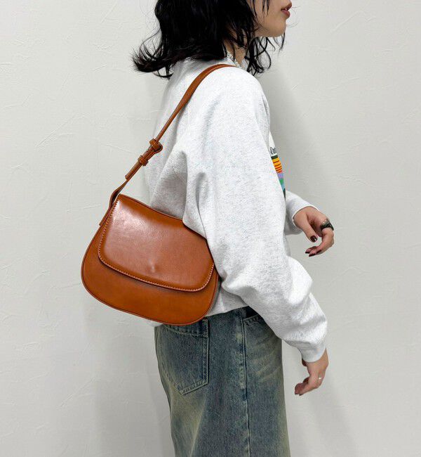 fredy emue「フラップラウンドワンショルバッグ」|ショルダー・メッセンジャー|