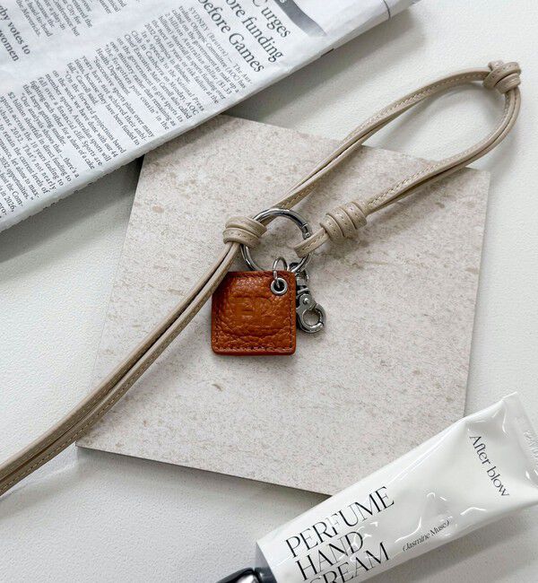 fredy emue「FRロゴ＆タッセルレザーチャーム」|チャーム・キーホルダー|