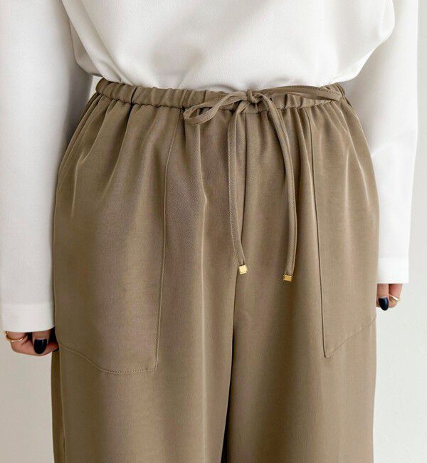 fredy emue「ツイルサテンイージーパンツ」|チノ|