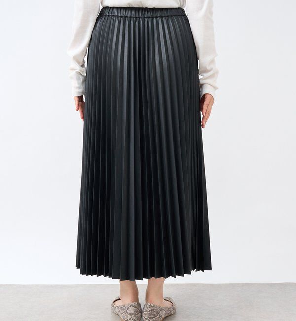  「【リバイバル/ウエストゴムで着やすい】レザーライクプリーツスカート」|スカート|