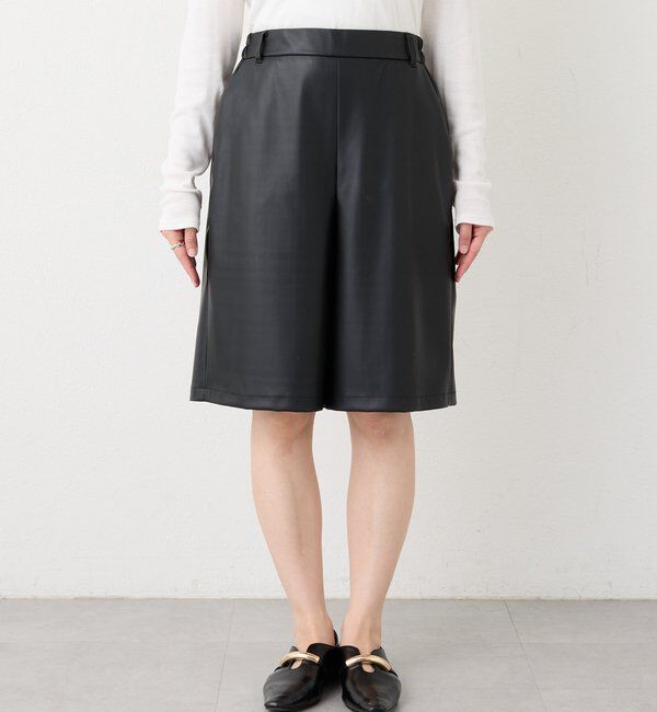 「【ハンサムな着こなしに】合皮ハーフパンツ」|チノ|