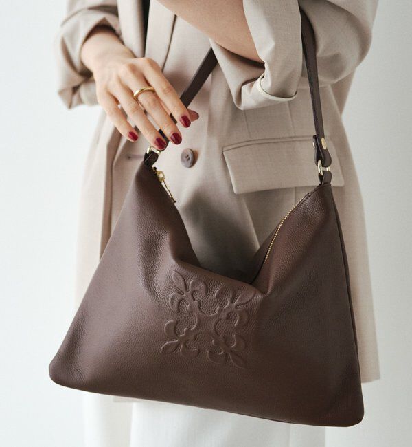  「エンボスモノグラムショルダーバッグ」|ショルダー・メッセンジャー|