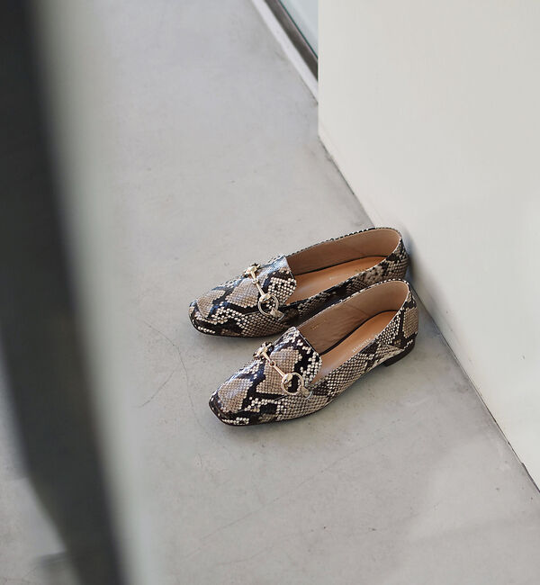 AU BANNISTER「バブーシュビットモカスクエアシューズ」|ローファー|その他