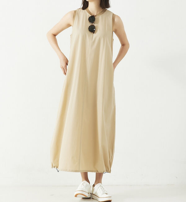 abahouse mavie「【大人のいちまんワンピ】ナイロンストレッチバルーンワンピ」|ワンピース|ベージュ