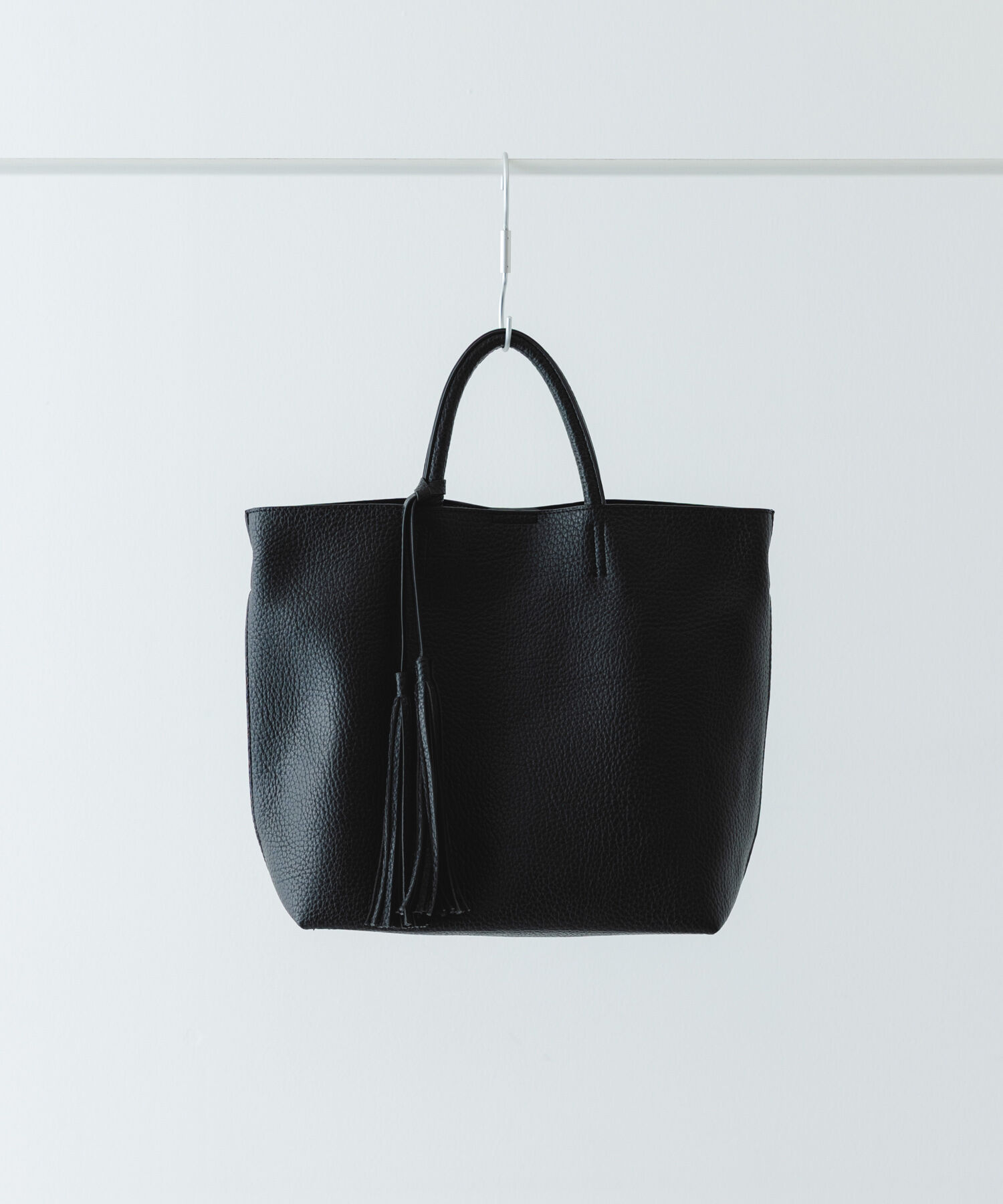 RODE SKO「タッセル軽量2WAYシンプルトートバッグ」|トートバッグ|ブラック