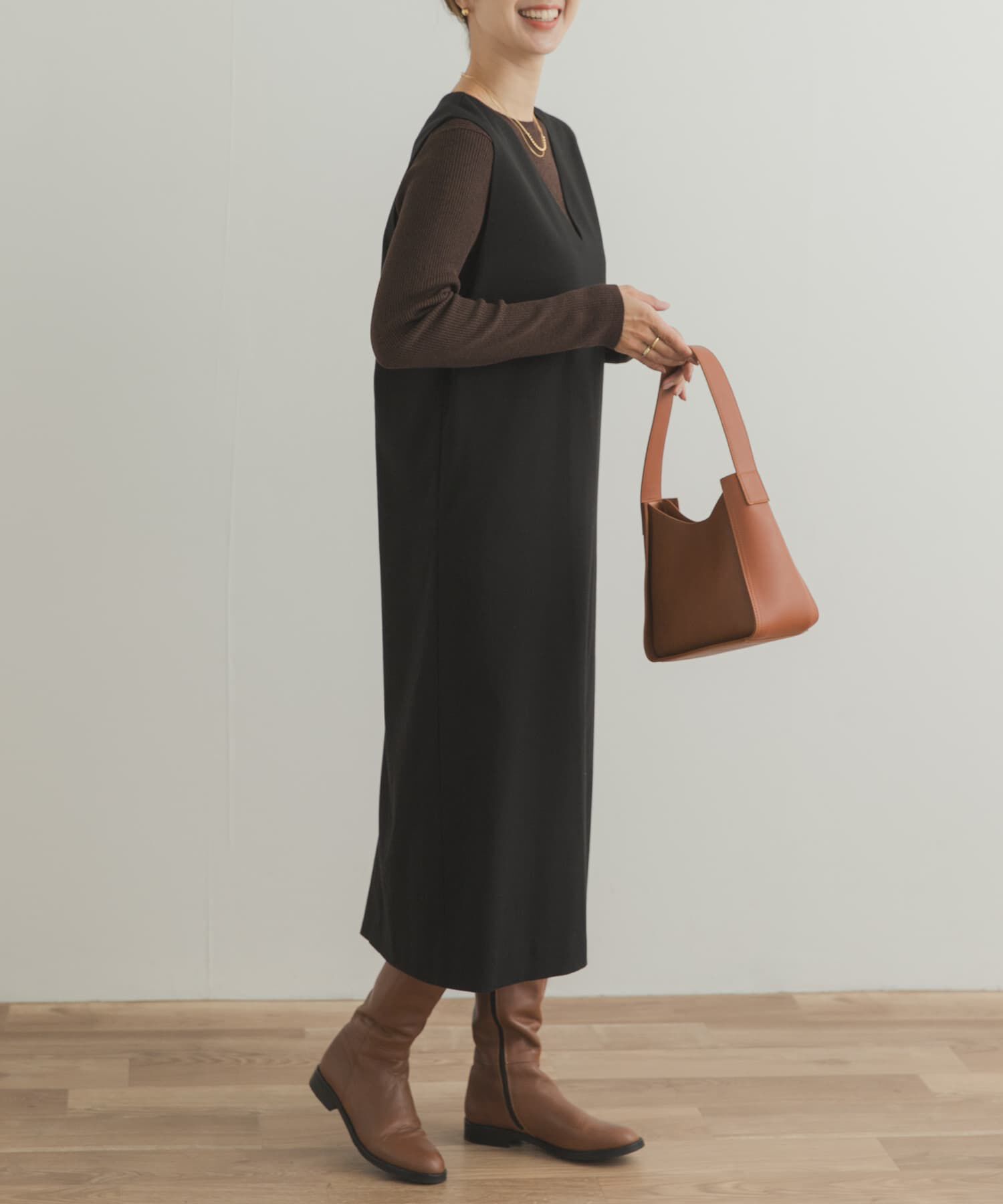 URBAN RESEARCH DOORS「『UR TECH』ストレートラインジャンパースカート」|ワンピース|