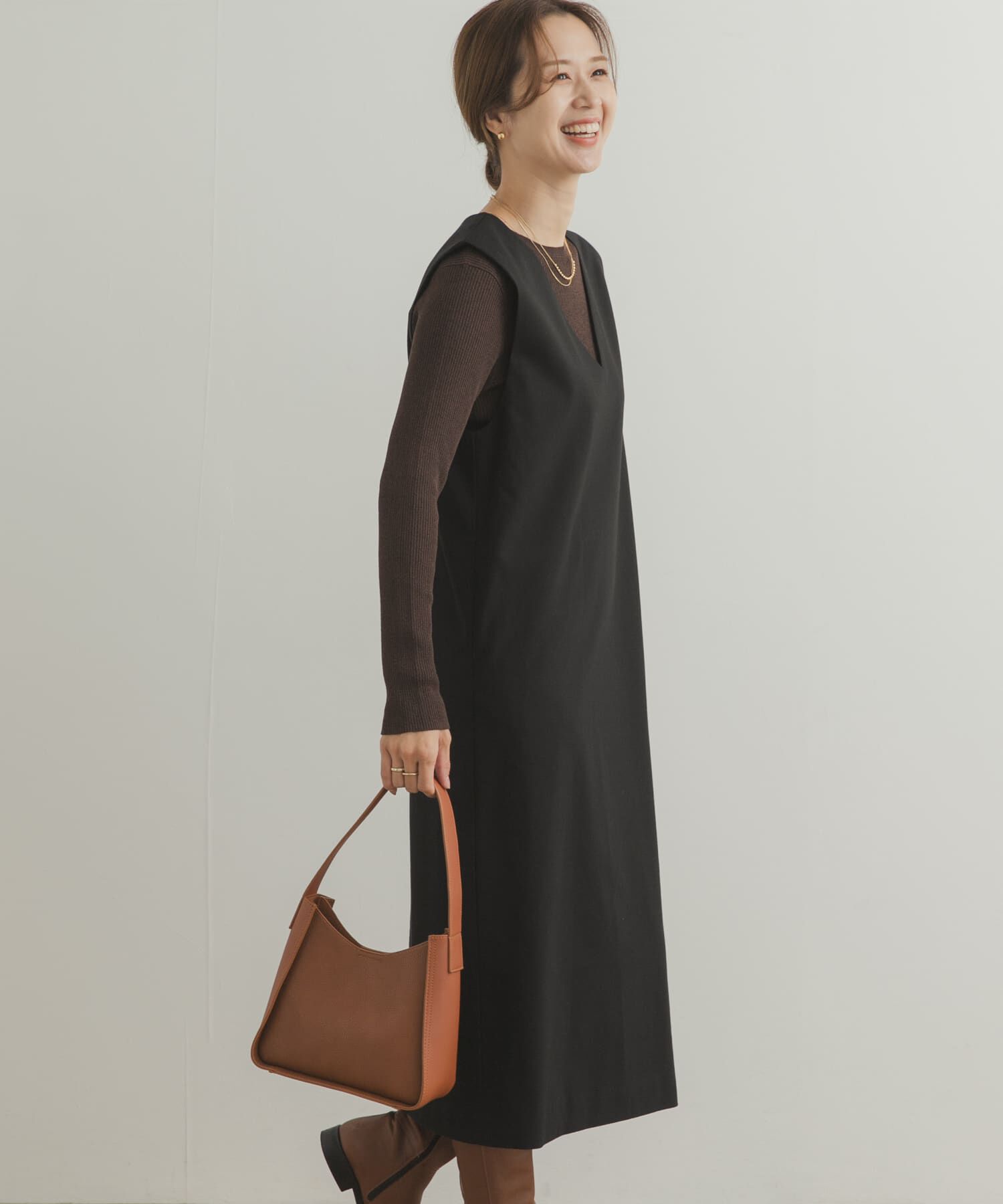 URBAN RESEARCH DOORS「『UR TECH』ストレートラインジャンパースカート」|ワンピース|