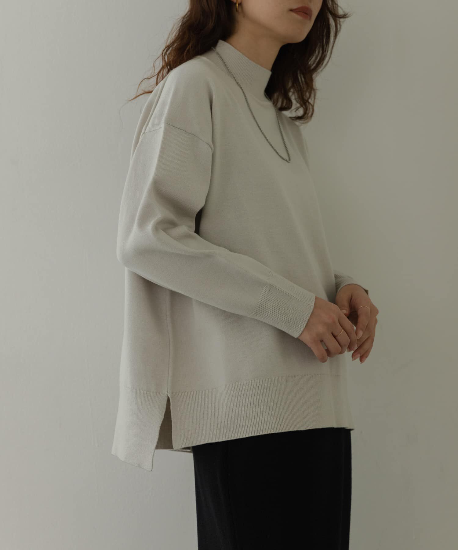 Sonny Label 「『UR TECH』サイドスリットプルオーバー」|ニット・セーター|グレー