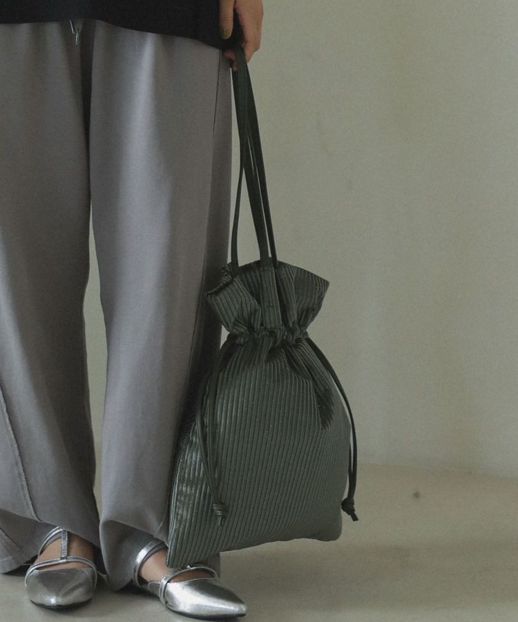 armonia「andmikka.ラメベロアプリーツ巾着バッグ」|トートバッグ|