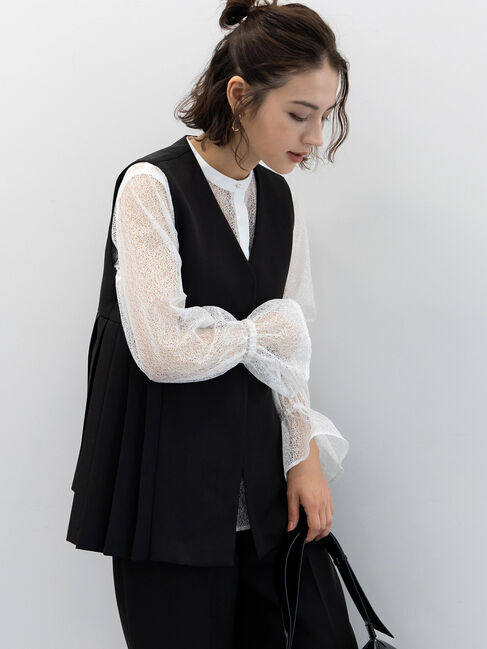 Te chichi「【セレモニーアイテム】サイドプリーツペプラムジレ（セットアップ可）」|ダウンベスト・ベスト|