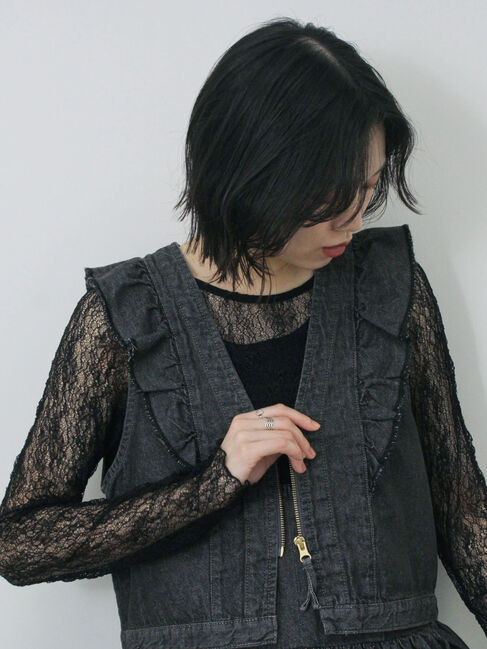 Samansa Mos2 blue「【ECO DENIM】ショルダーフリルベスト」|ダウンベスト・ベスト|チャコールグレー