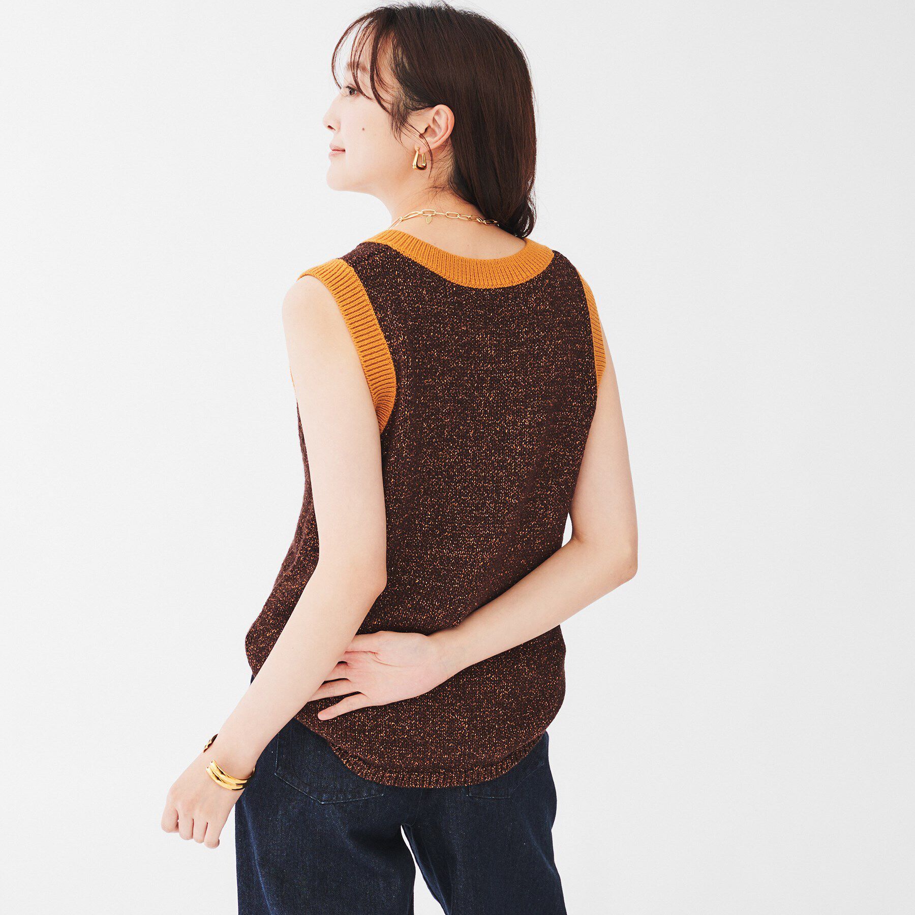 UNTITLED「【オールシーズン/ラメ】Vネックベスト」|ベスト・ジレ|