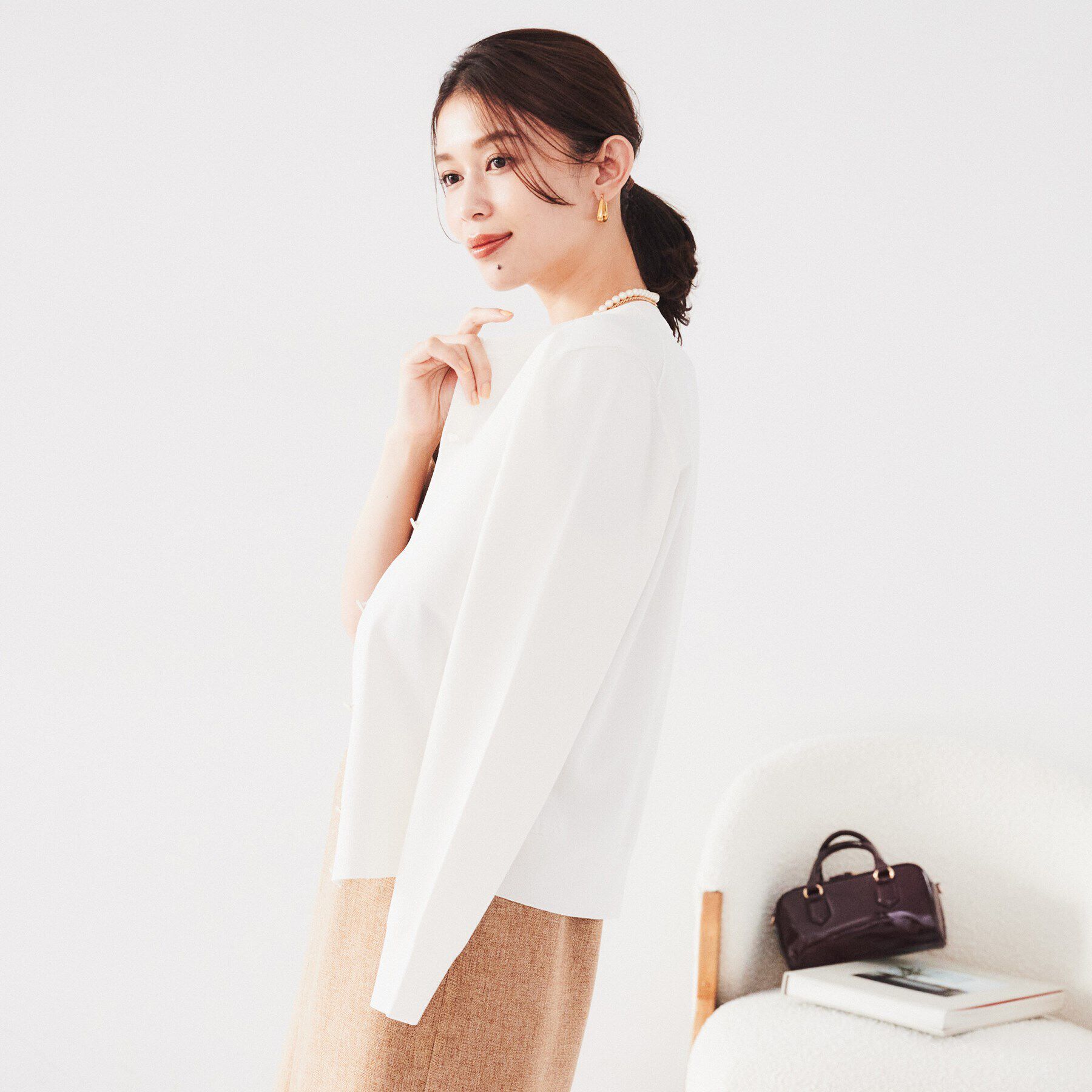 UNTITLED「【薄手素材/アンサンブル可能/】レーヨンストレッチ クルーネックカーディガン」|カーディガン|