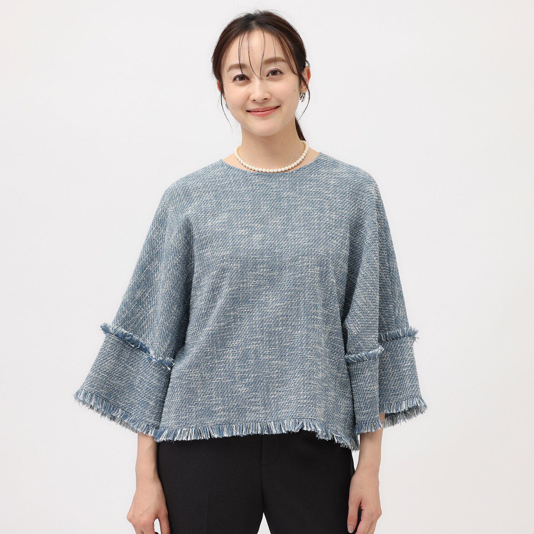 UNTITLED「【レイヤードもオススメ/薄手ツイード素材】ツイードフリンジトップス」|シャツ・ブラウス|ブルー(492)