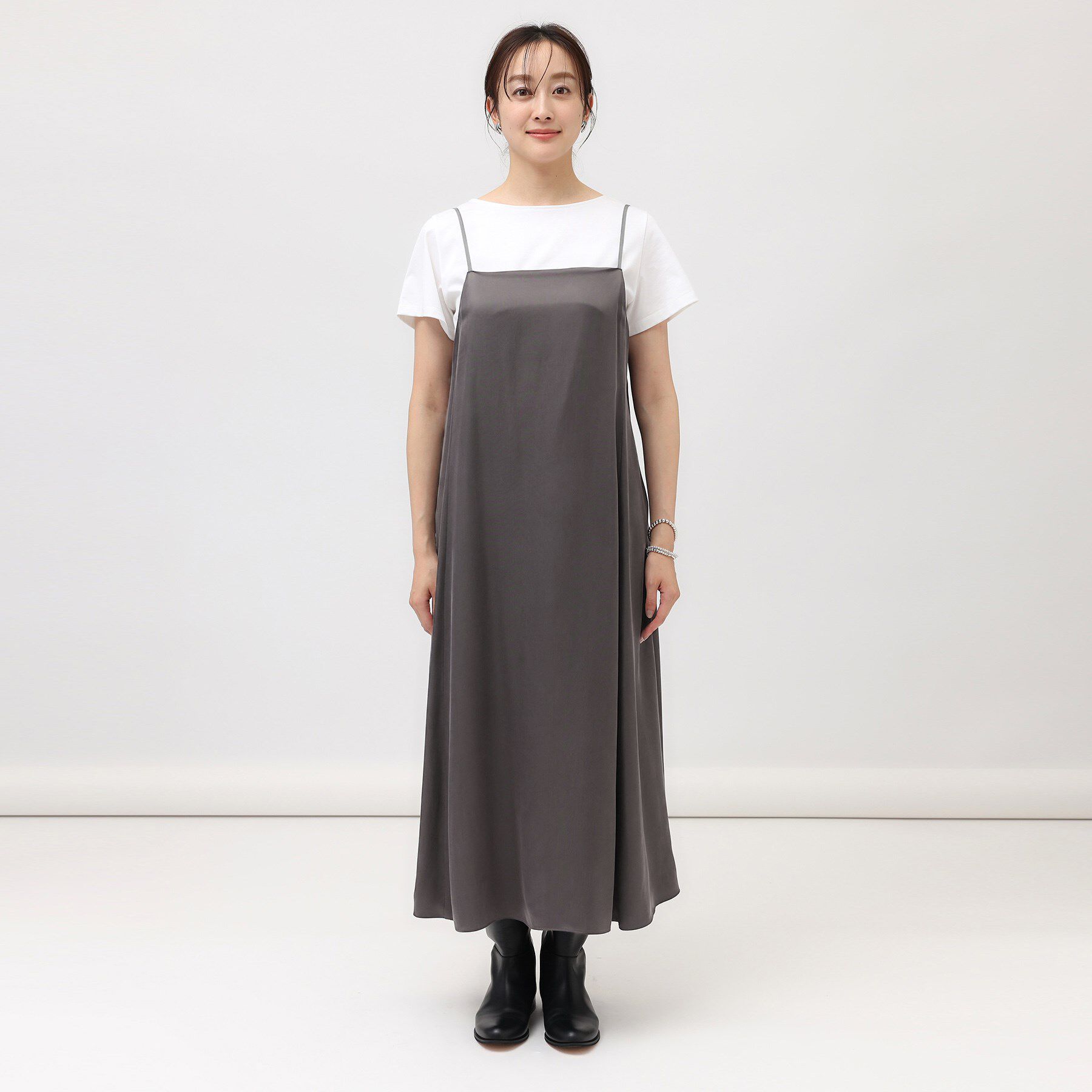 UNTITLED「【着丈調節可能】フィブリルサテン キャミワンピース」|ワンピース|