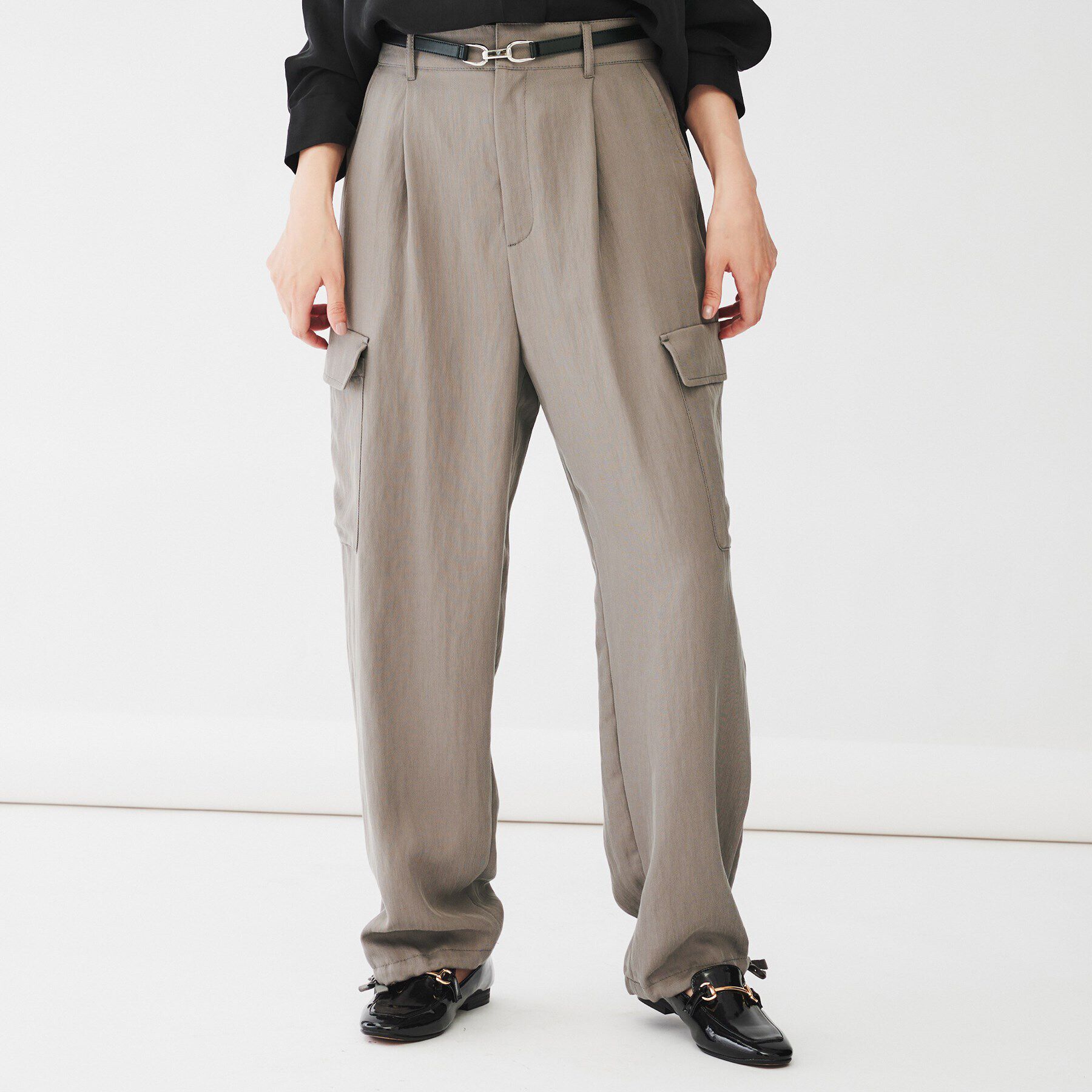 UNTITLED「【パウダータッチ/薄手】大人カーゴパンツ」|その他|