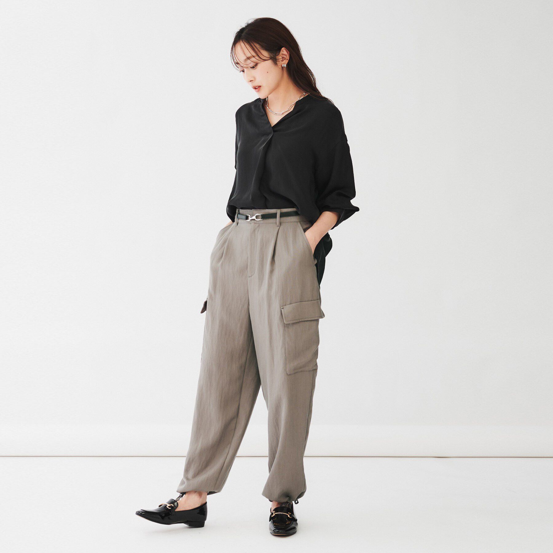 UNTITLED「【パウダータッチ/薄手】大人カーゴパンツ」|その他|