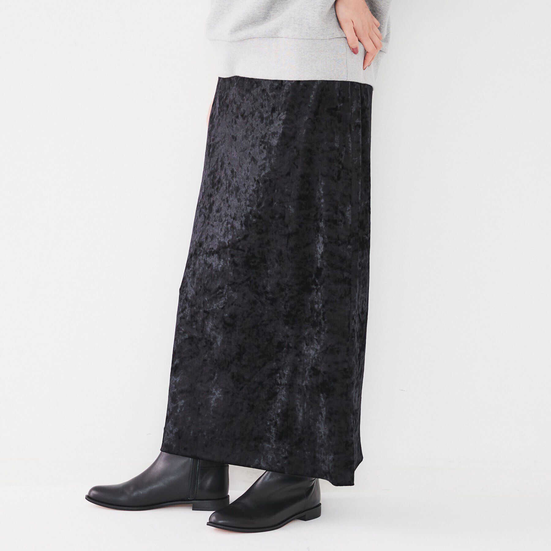 UNTITLED「【後ろウエストゴム/スリット/洗える】クラッシュベロア ナロースカート」|スカート|