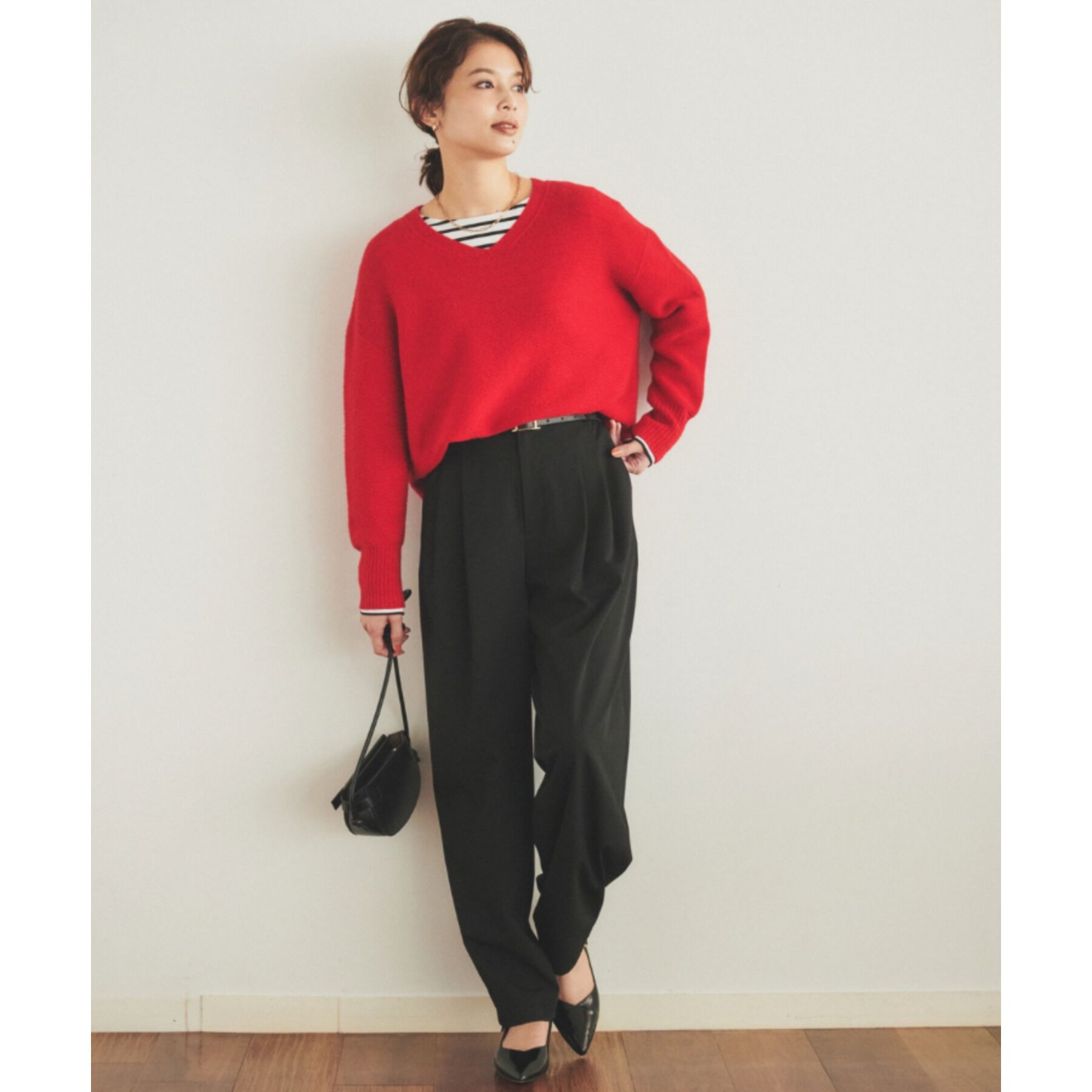 UNTITLED「【体型カバー/日本製/洗える】ウールシルクカシミヤミックス Vネックプルオーバーニット」|ニット・セーター|