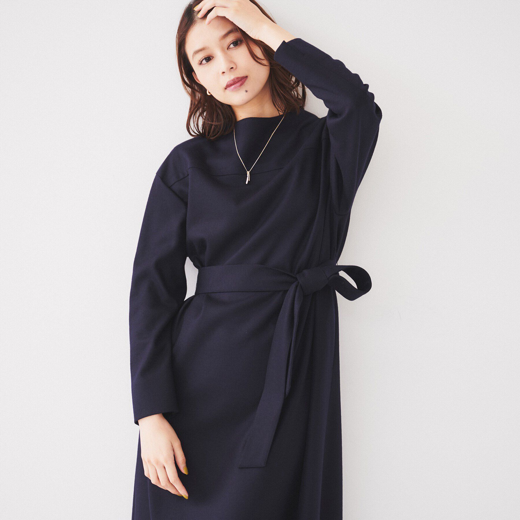 UNTITLED「【ポケットあり/きれいめ】ベルト付きモックネックワンピース」|ワンピース|