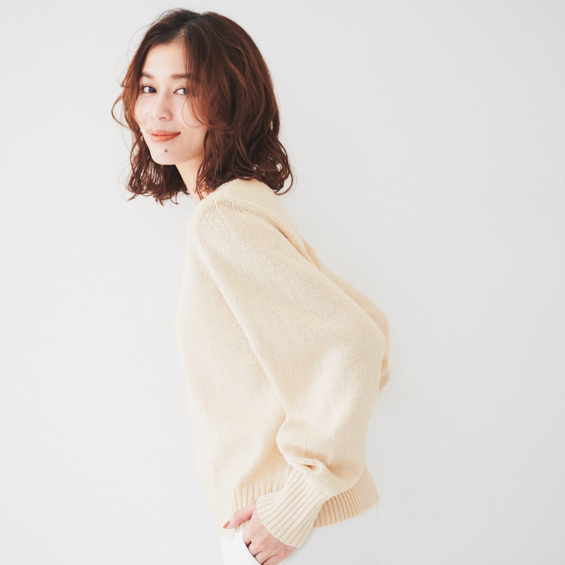 UNTITLED「【アンサンブル可能/ラメ調】シャイニーセミラグランプルオーバーニット」|ニット・セーター|