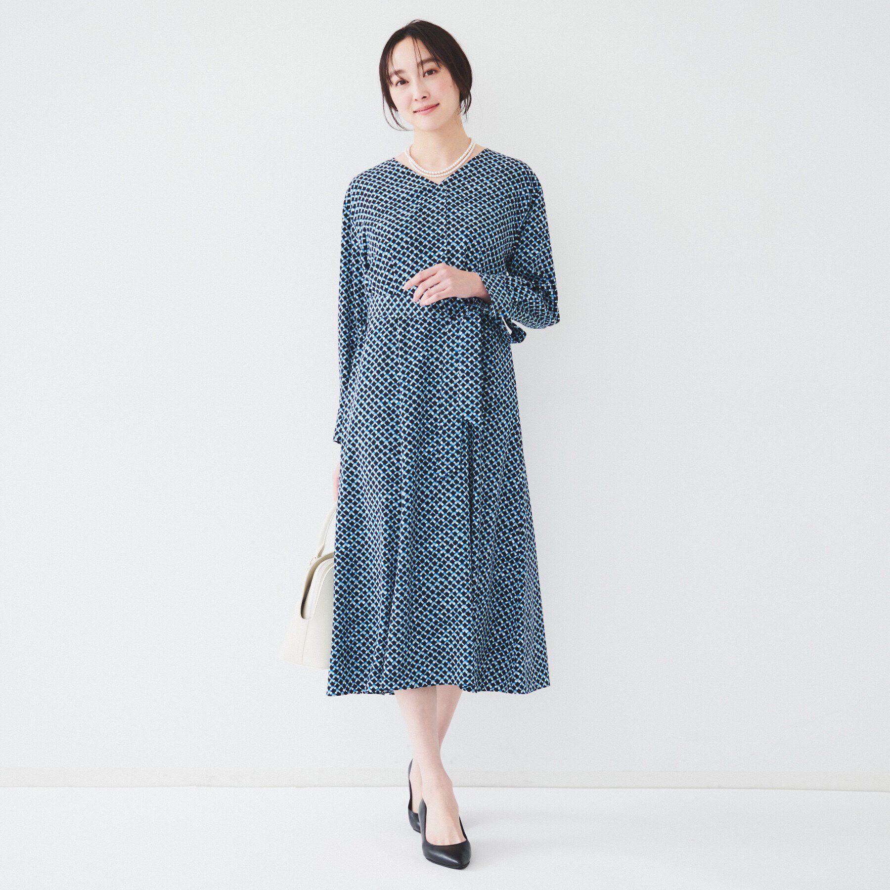 UNTITLED「【きれいめ／オフィス】スクエアジオメトリック柄ワンピース」|ワンピース|