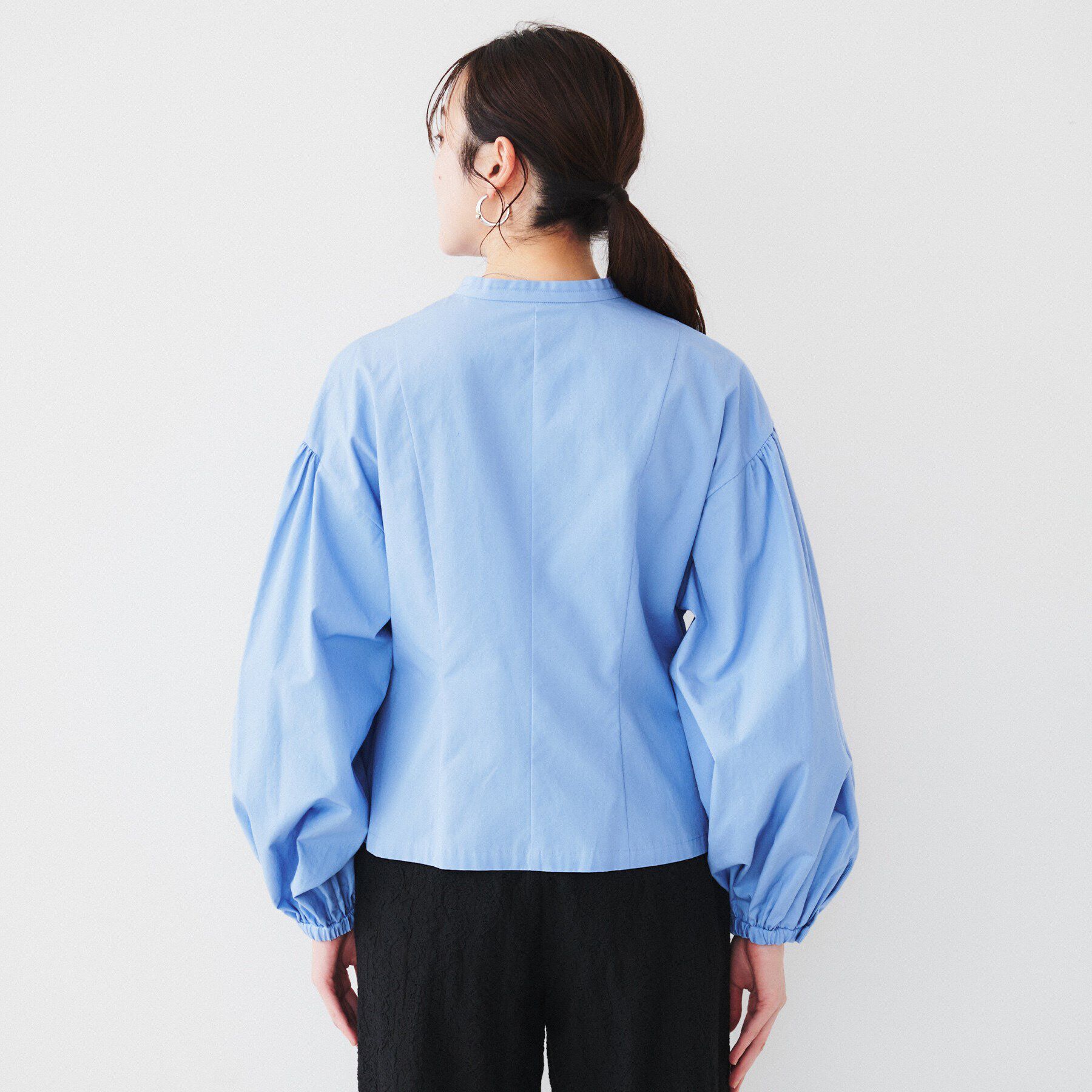 UNTITLED「【体型カバー】タイプライター ボリュームスリーブシャツ」|シャツ・ブラウス|