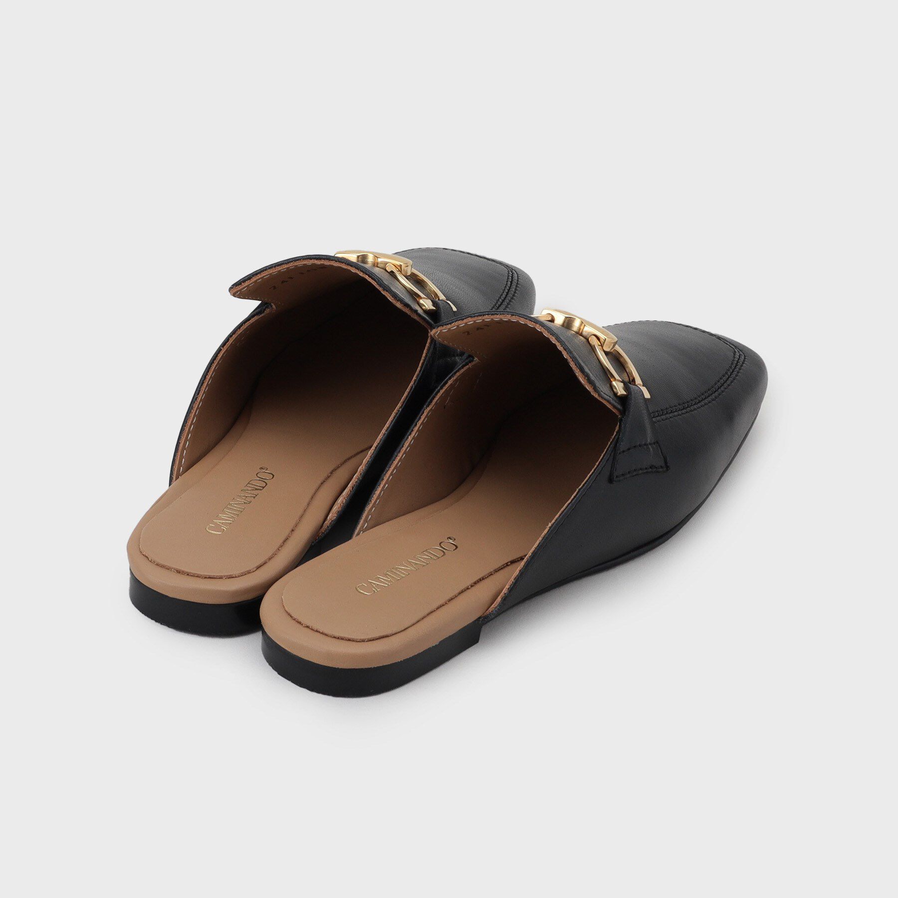 UNTITLED「【CAMINAND】スクエアトゥ ローファー型ミュール」|サンダル|