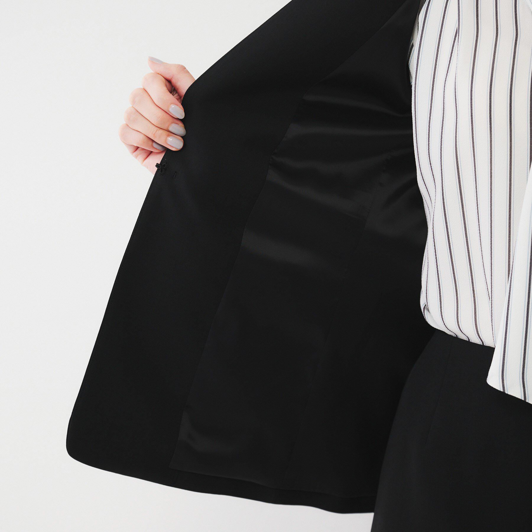 UNTITLED「【通勤スーツ】ライトウェイト カラーレスジャケット」|ノーカラージャケット|