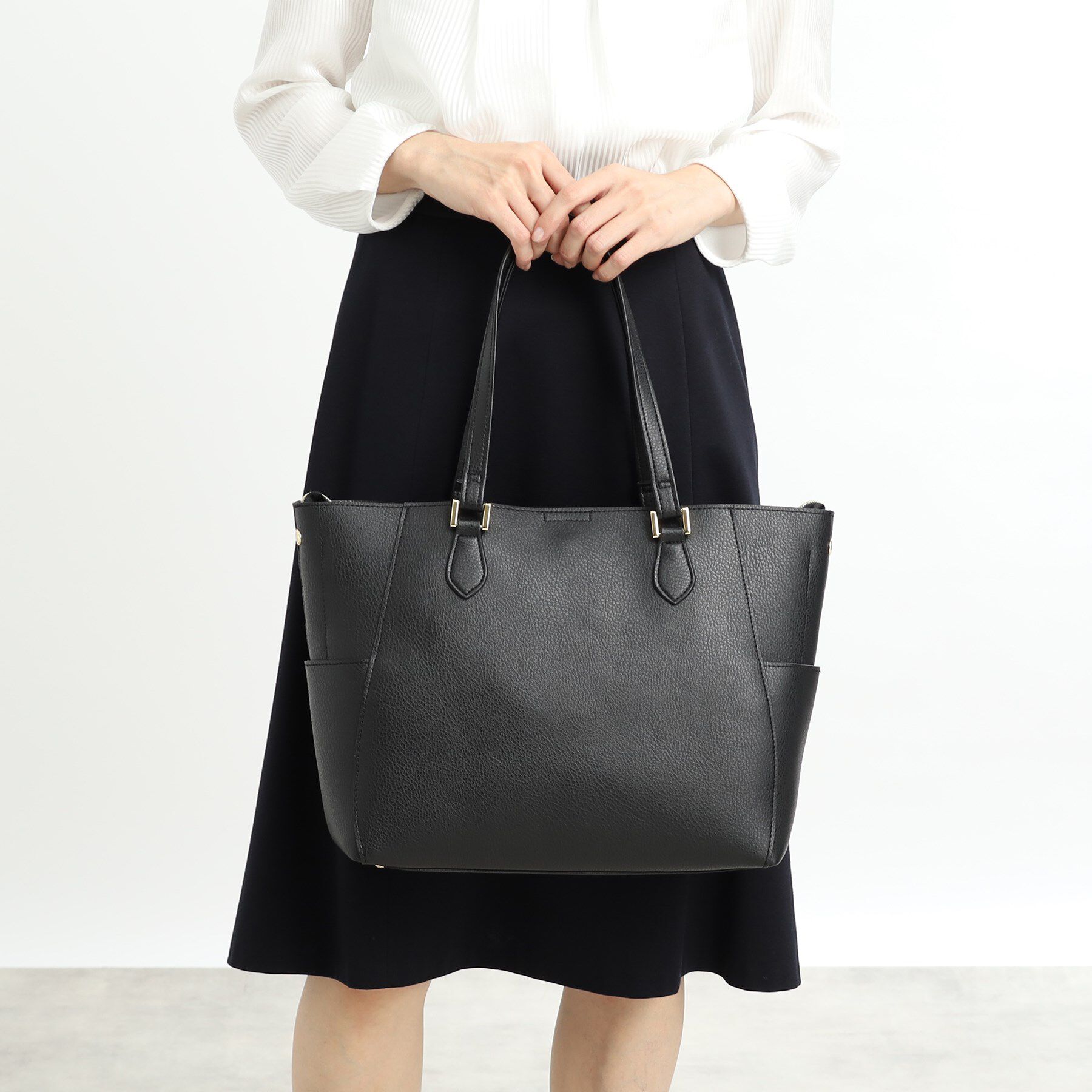 Reflect「【たっぷり収納！あおりポケット／WEB先行カラーあり】A4サイズトートバッグ」|トートバッグ|