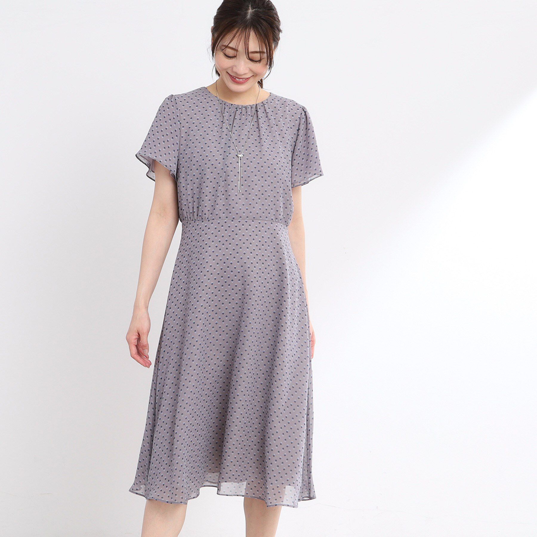 Reflect「【夏SALE／WEB先行カラーあり／マシンウォッシュ可】コツキ幾何柄ワンピース」|ワンピース|グレー(112)