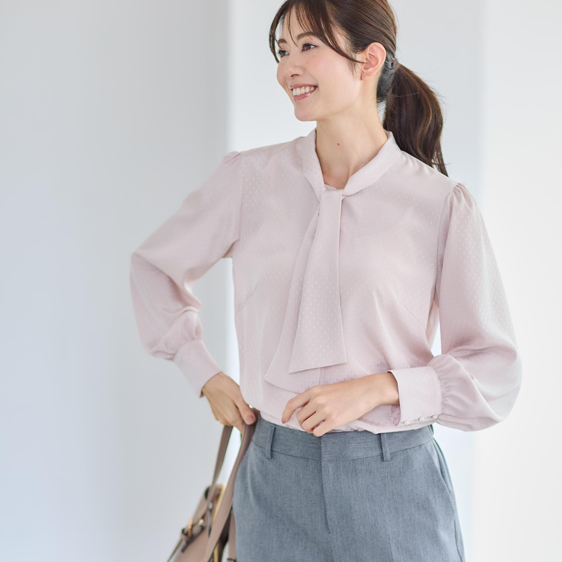 Reflect「【きちんと見え／通勤／セレモニーにおすすめ◎】ドット柄ボウタイブラウス」|シャツ・ブラウス|