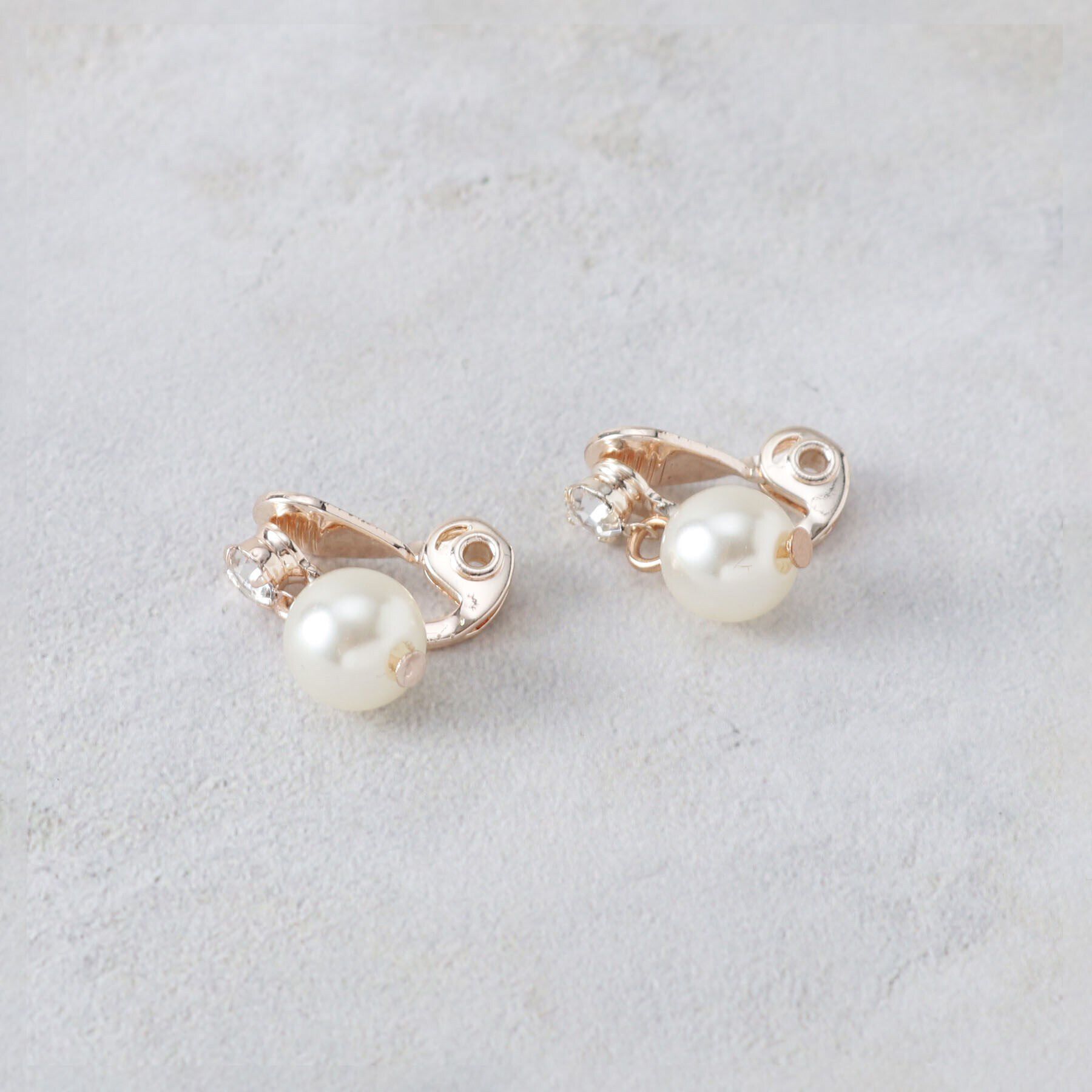 grove「痛くなりにくいビジューパール調イヤリング【入卒対応可】」|イヤリング|ピンクゴールド(00