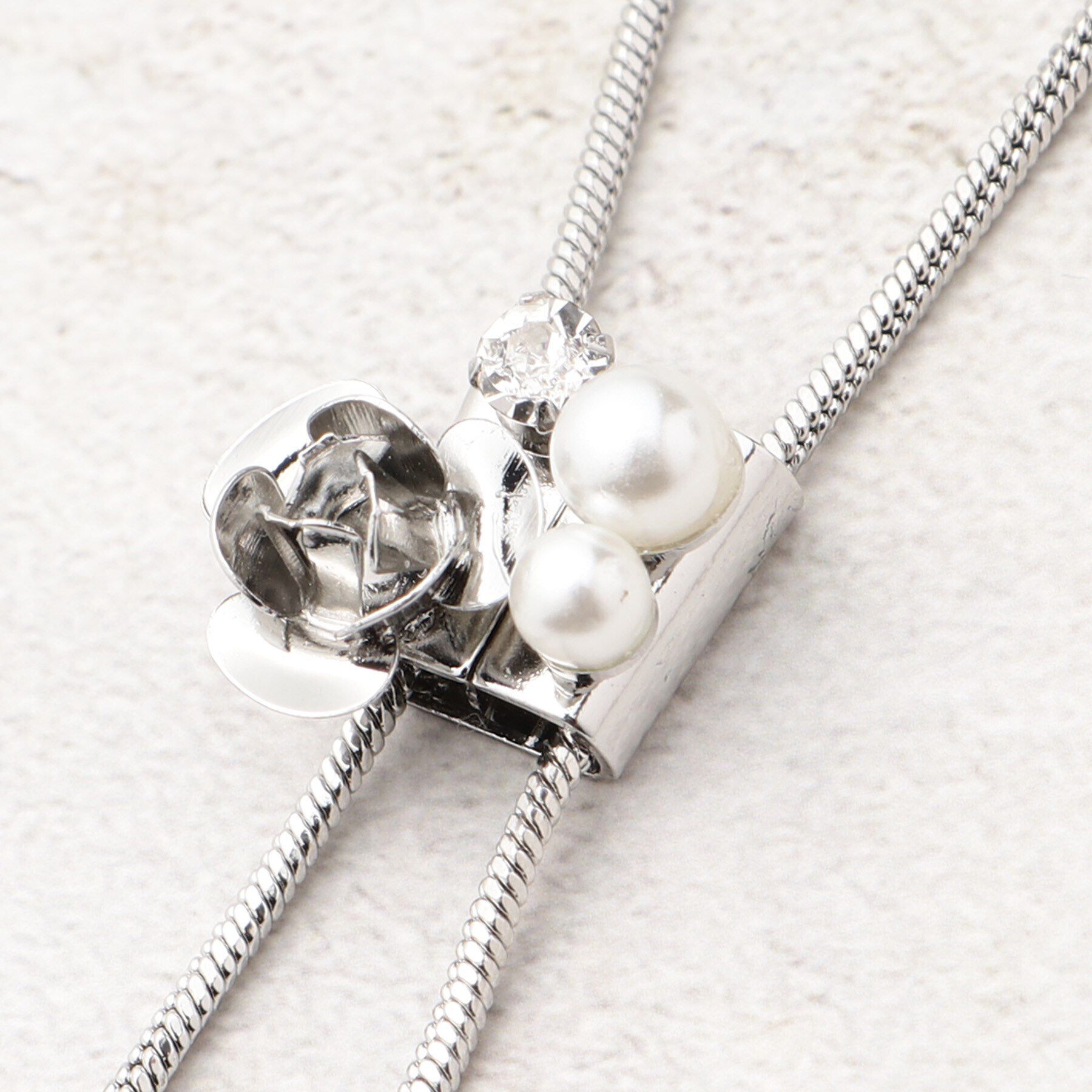 grove「メタルローズループタイネックレス」|ネックレス|