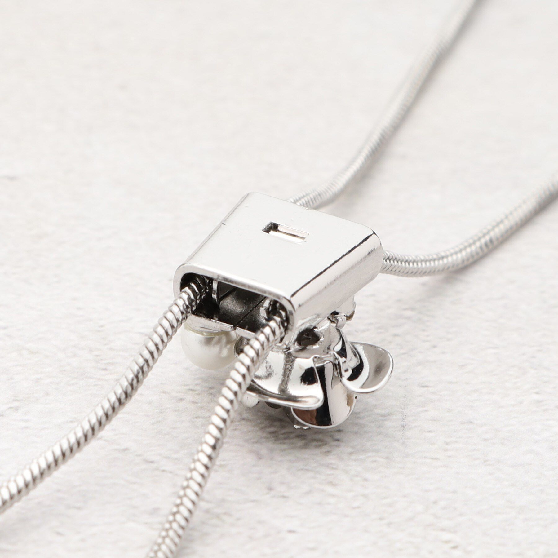 grove「メタルローズループタイネックレス」|ネックレス|