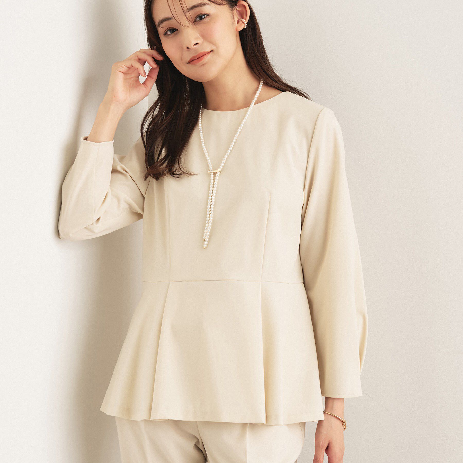 INDIVI「【洗える／SETUP可能／セレモニー】ペプラムブラウス」|シャツ・ブラウス|グレージュ(050)