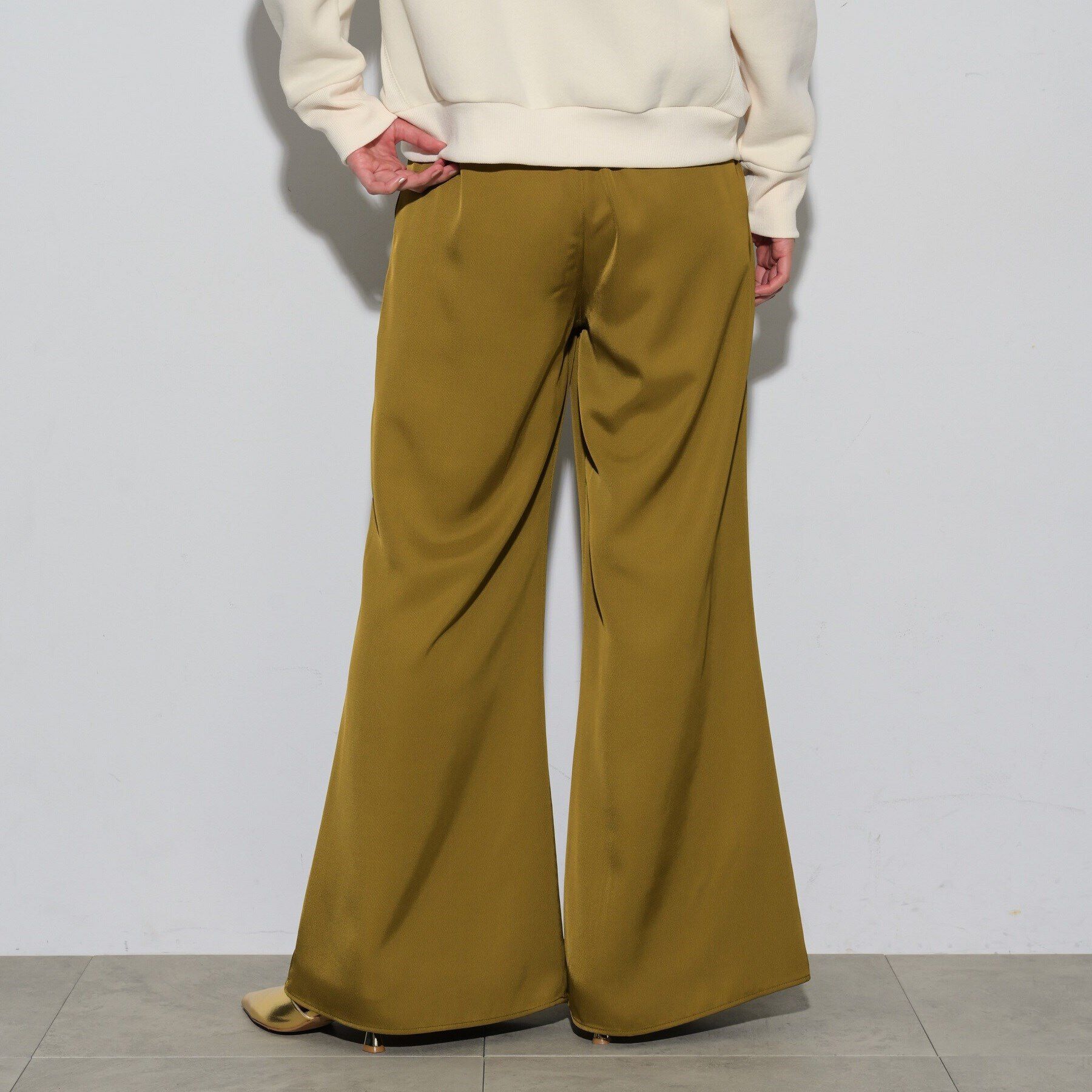 GALLEST「カルゼサテンフレアイージーパンツ」|その他|