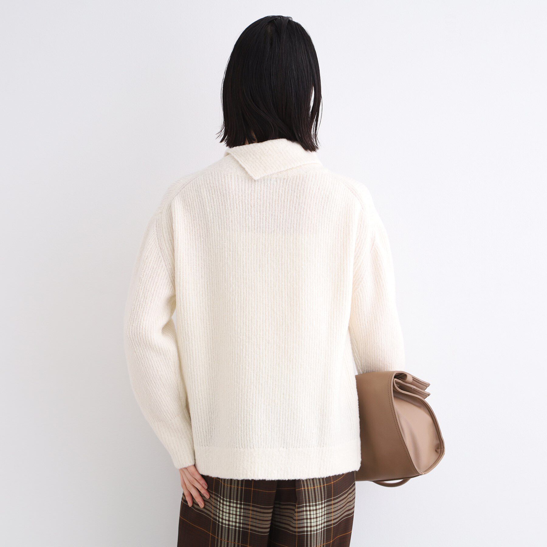INDIVI「【ウール混／ブークレ】ループヤーン スリットハイネックニット」|ニット・セーター|