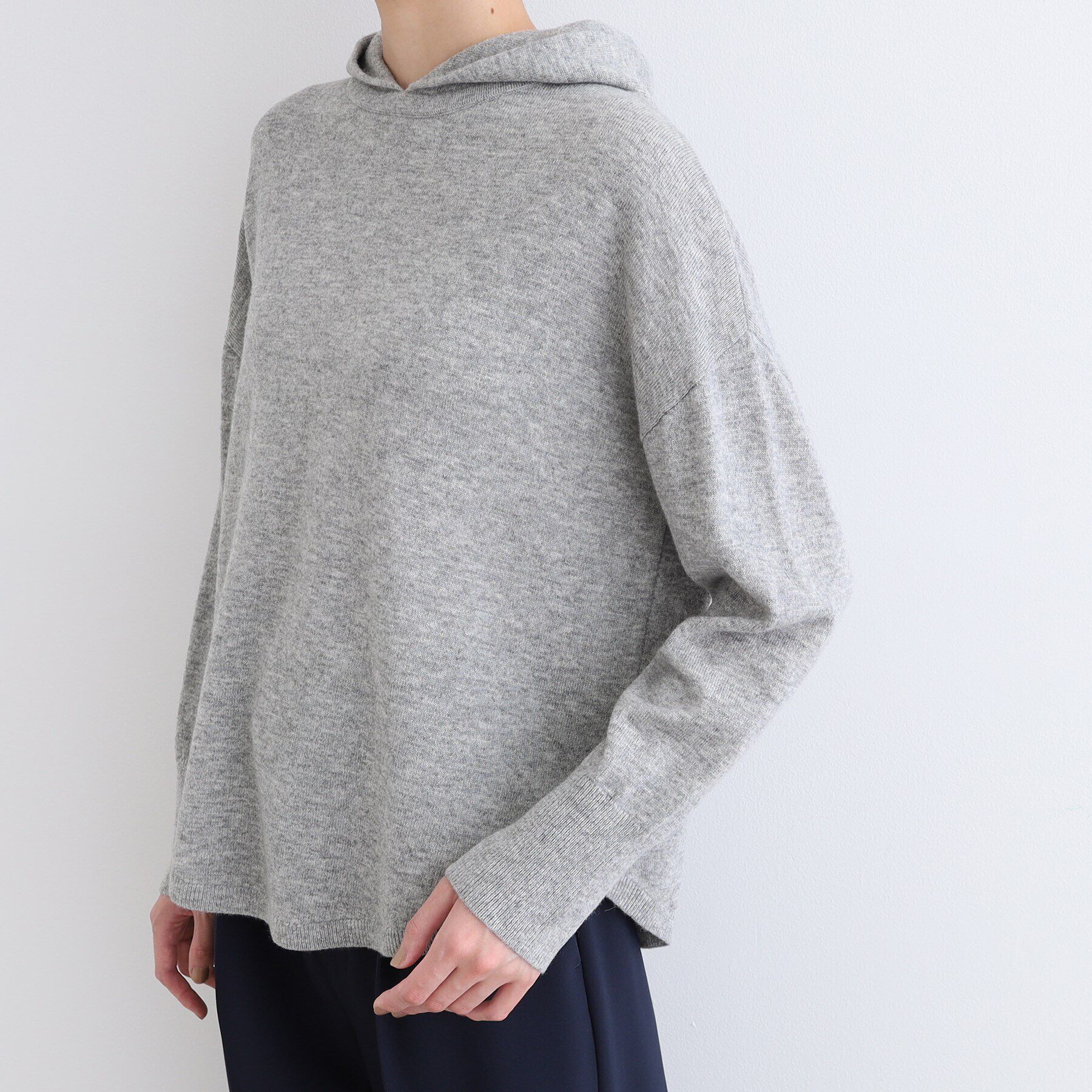 INDIVI「【カシミヤ混／洗える】フーディーニットパーカー」|ニット・セーター|