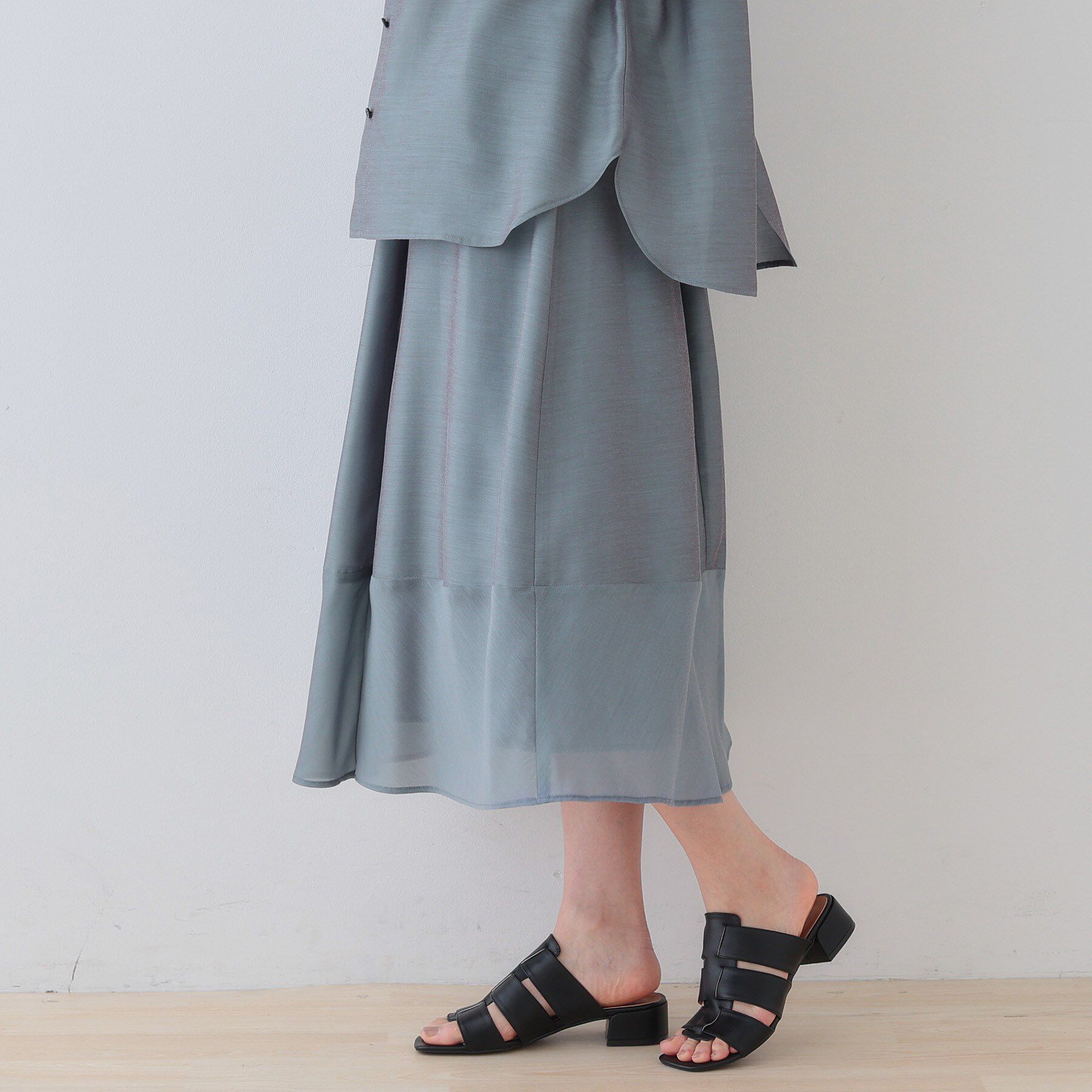 INDIVI「新色登場！【洗える／エアリー素材】巻き風ロングスカート」|スカート|