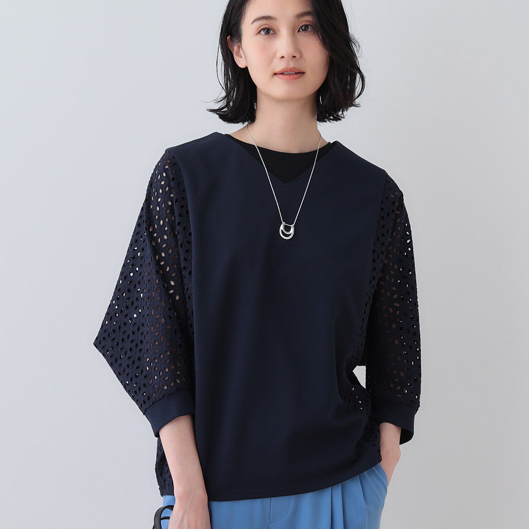 INDIVI「【洗える／体型カバー】レースコンビトップス」|Tシャツ・カットソー|ネイビー(094)