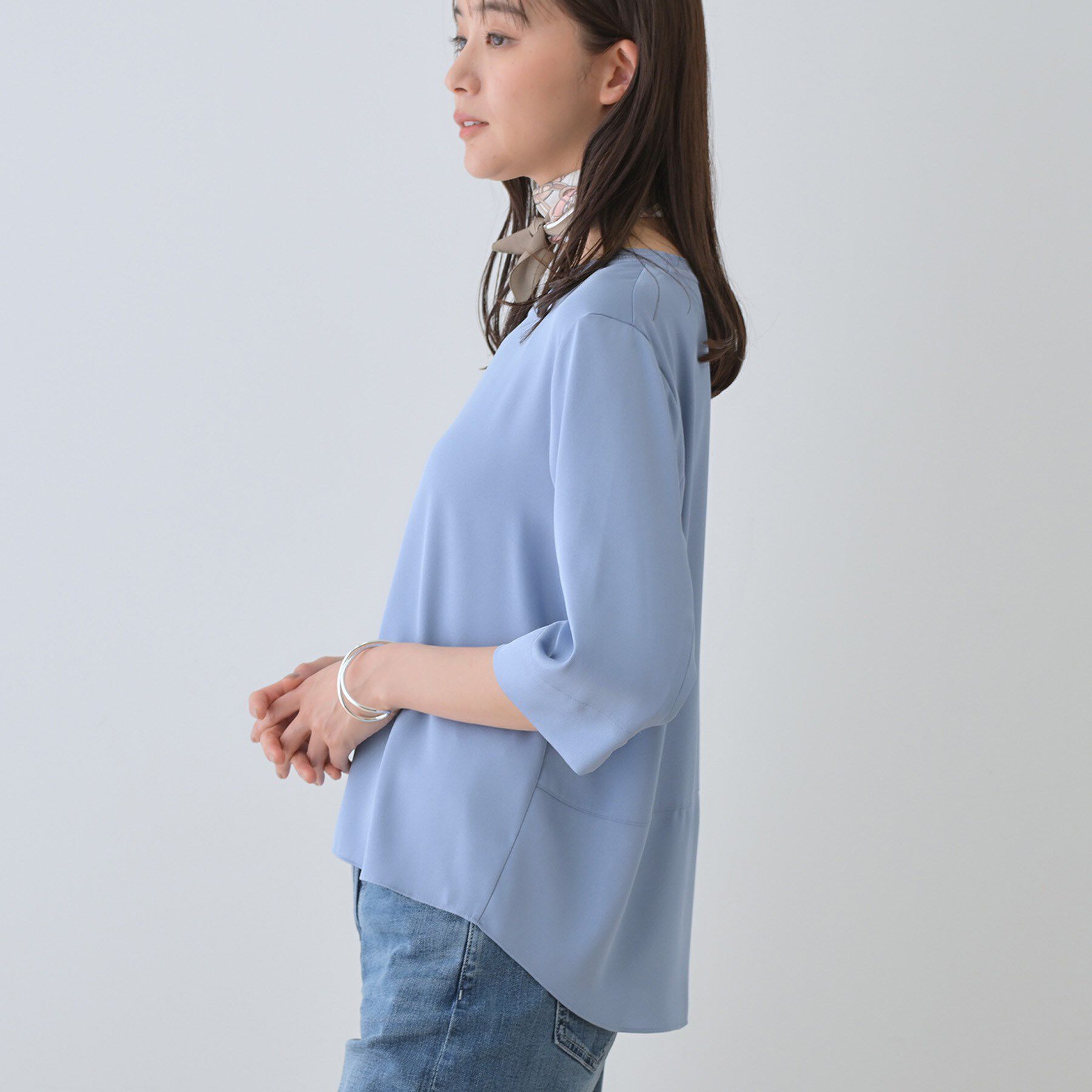 INDIVI「【洗える／5分袖】シルク風素材オフィスブラウス」|シャツ・ブラウス|