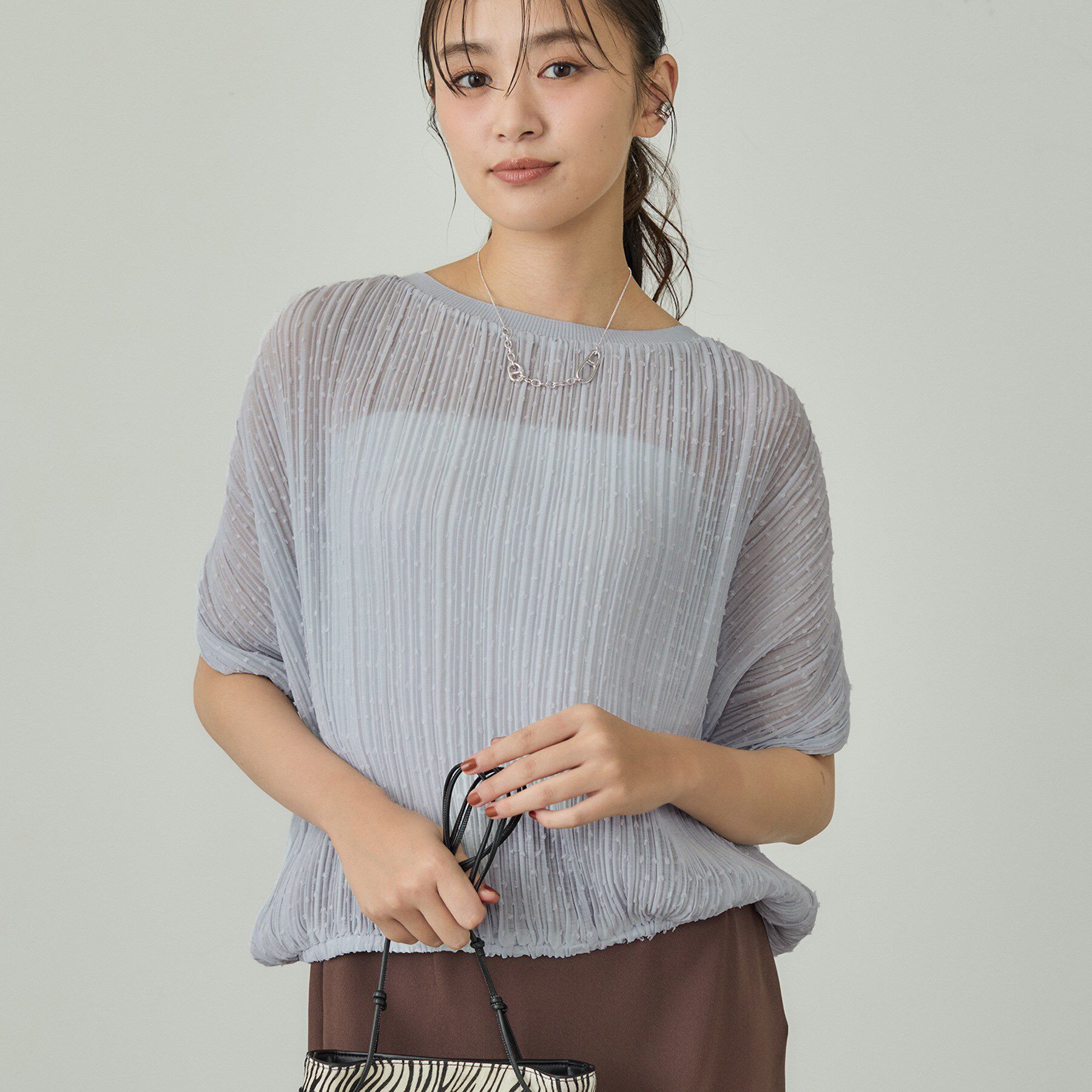 INDIVI「【洗える／ドット柄／凹凸素材】プリーツデザインブラウス」|シャツ・ブラウス|