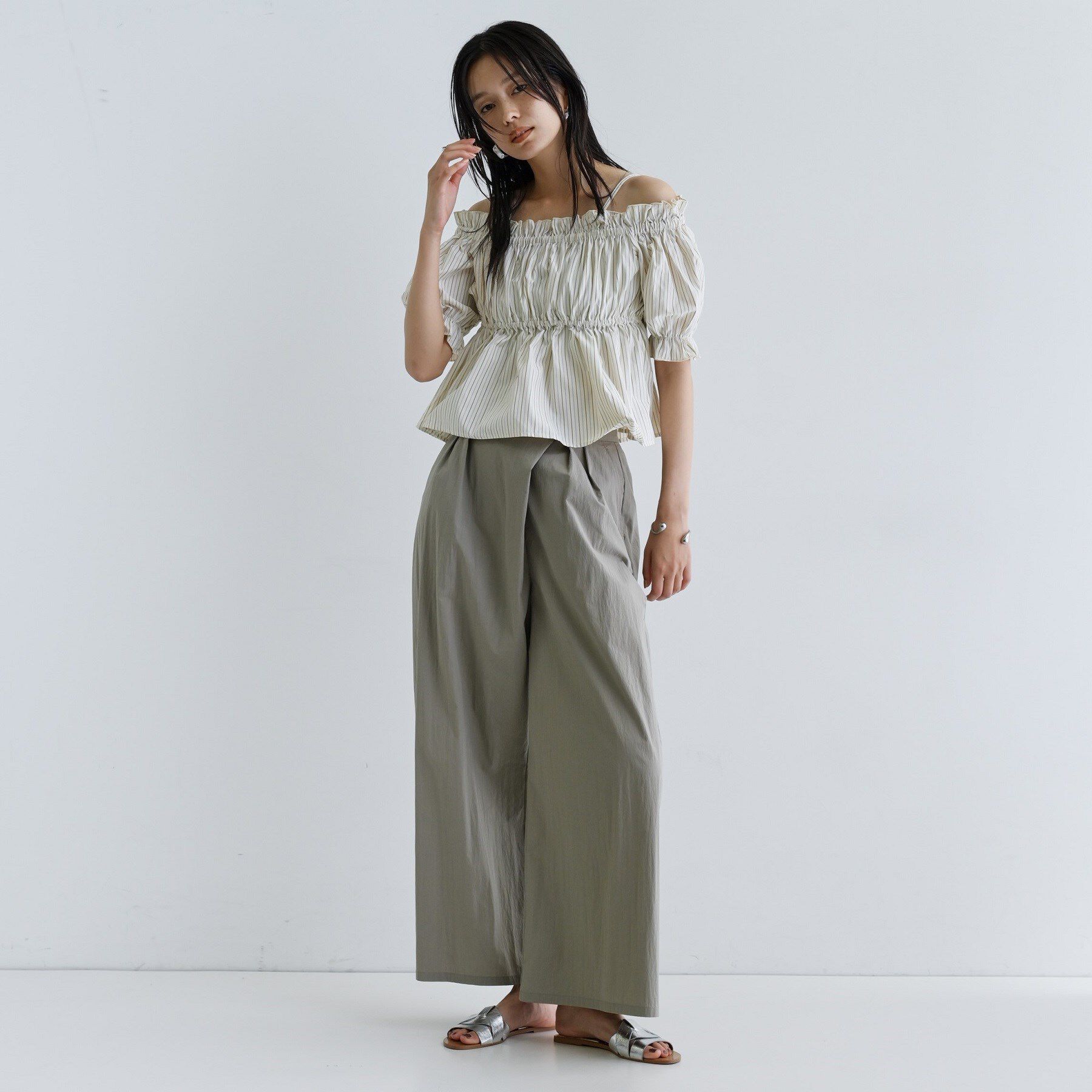 GALLEST「【一部店舗限定】オフショルシャーリングブラウス」|シャツ・ブラウス|